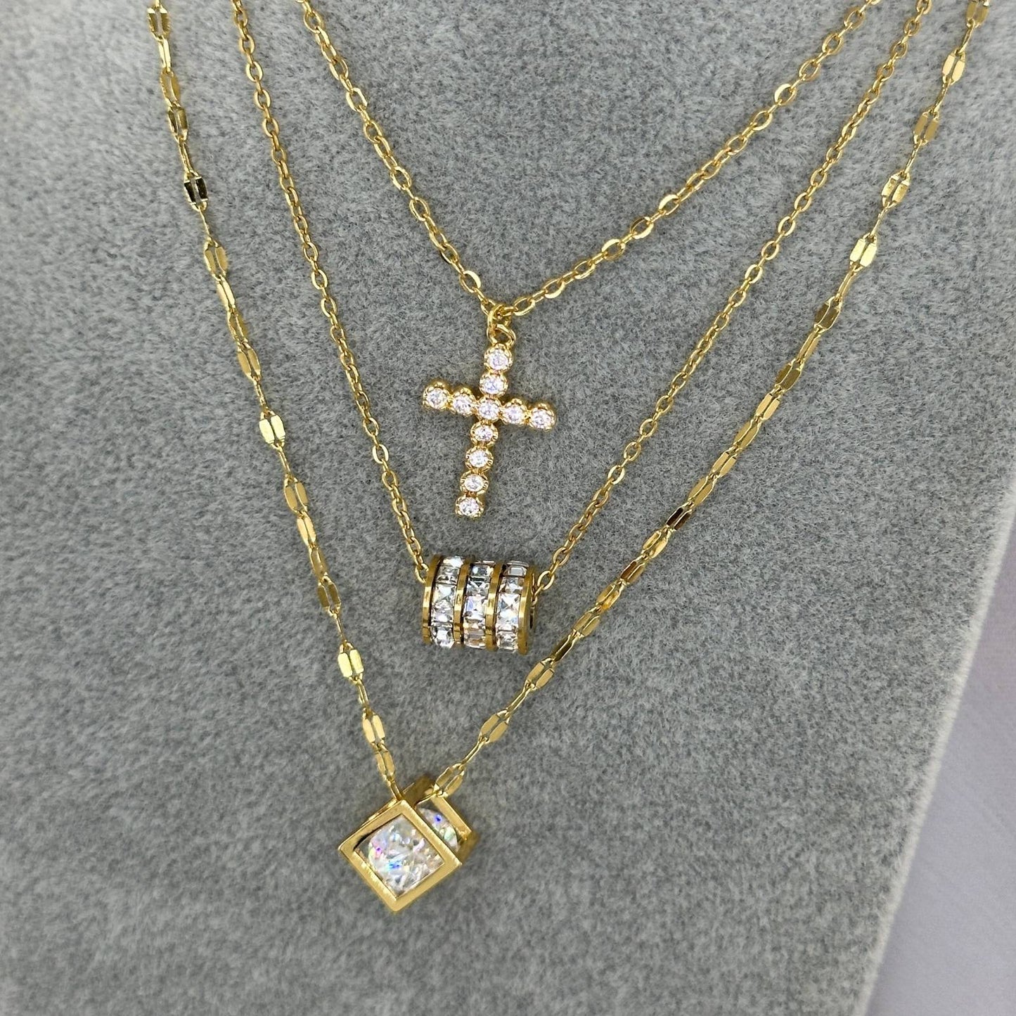 Celestine Geometric Pendant Necklace – 18K Gold-Plated