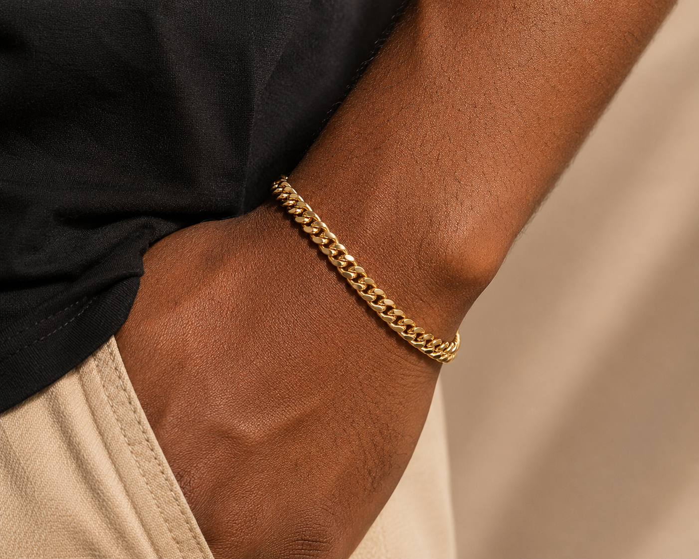 Kingston Gold Cuban Link Bracelet – 18K Gold-Plated Tarnish-Free | Hypoallergenic | Everyday Luxury | Gift-Ready Packaging