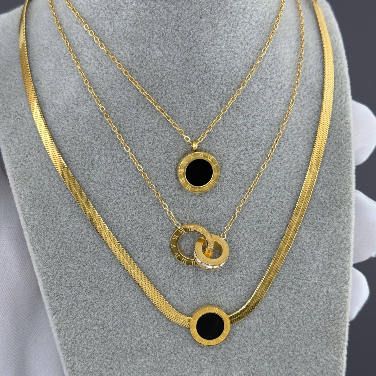 Valentina Roman Numeral Interlocking Ring Necklace