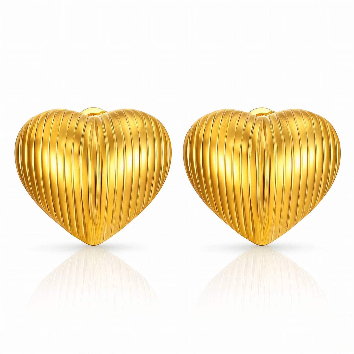 Amora Ribbed Heart Stud Earrings – 18K Gold-Plated